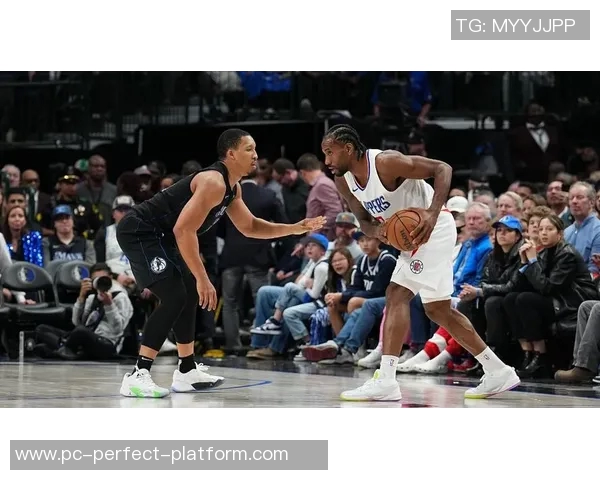 小牛队与快船队的激烈对决谁能在这场比赛中笑到最后 小牛队与快船队的激烈对决谁能在这场比赛中笑到最后