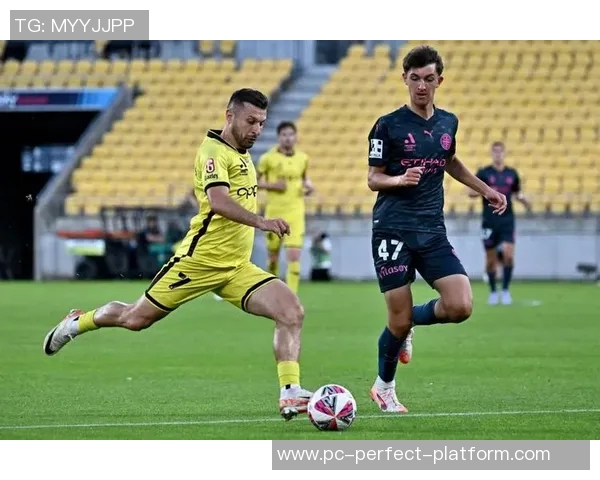 珀斯光荣迎战上海球队期待精彩对决与激烈竞争的足球盛宴 珀斯光荣迎战上海球队期待精彩对决与激烈竞争的足球盛宴